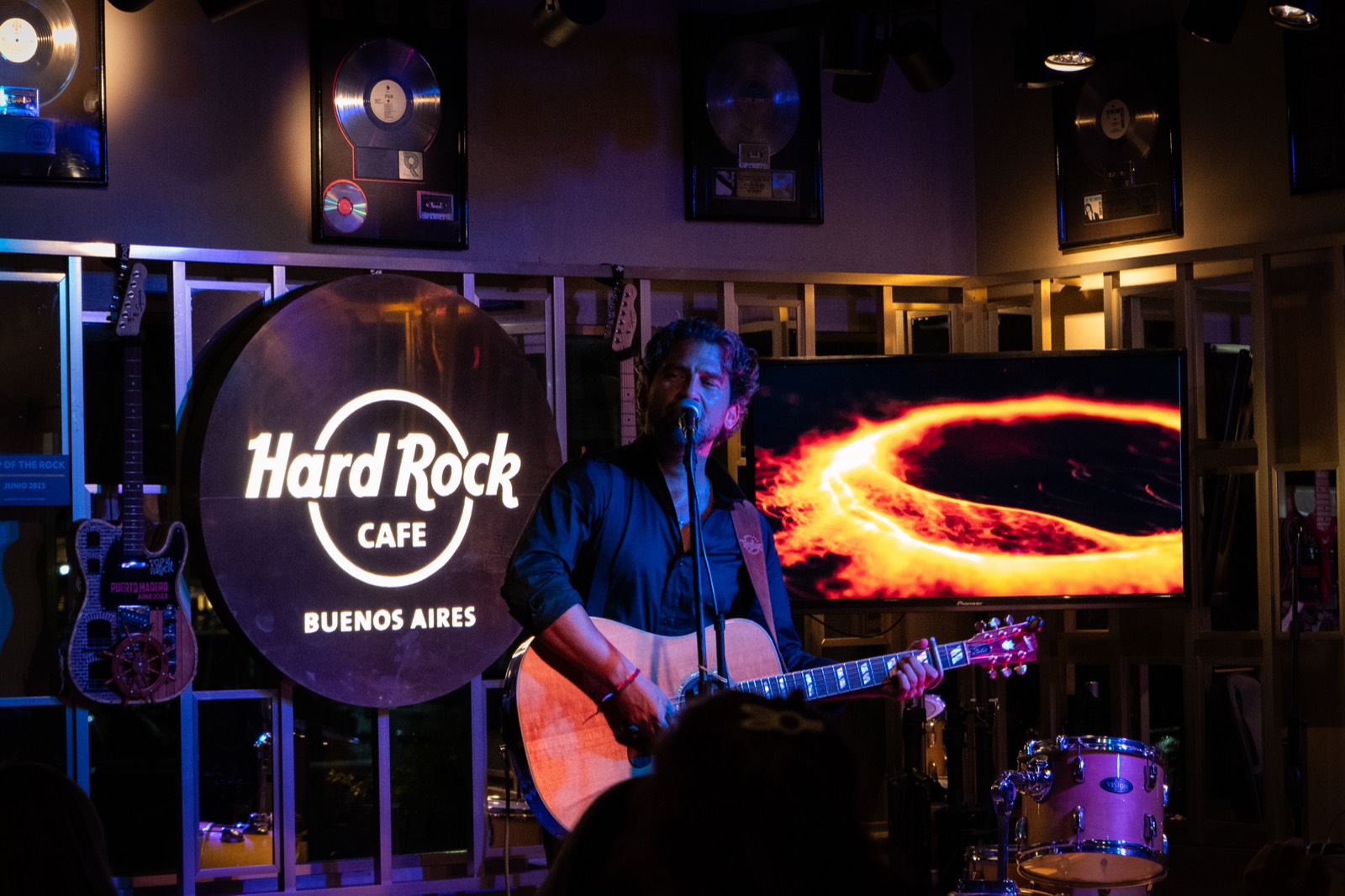 Nico Furman en Hard Rock Cafe Puerto Madero — mayo 2026 — foto 10